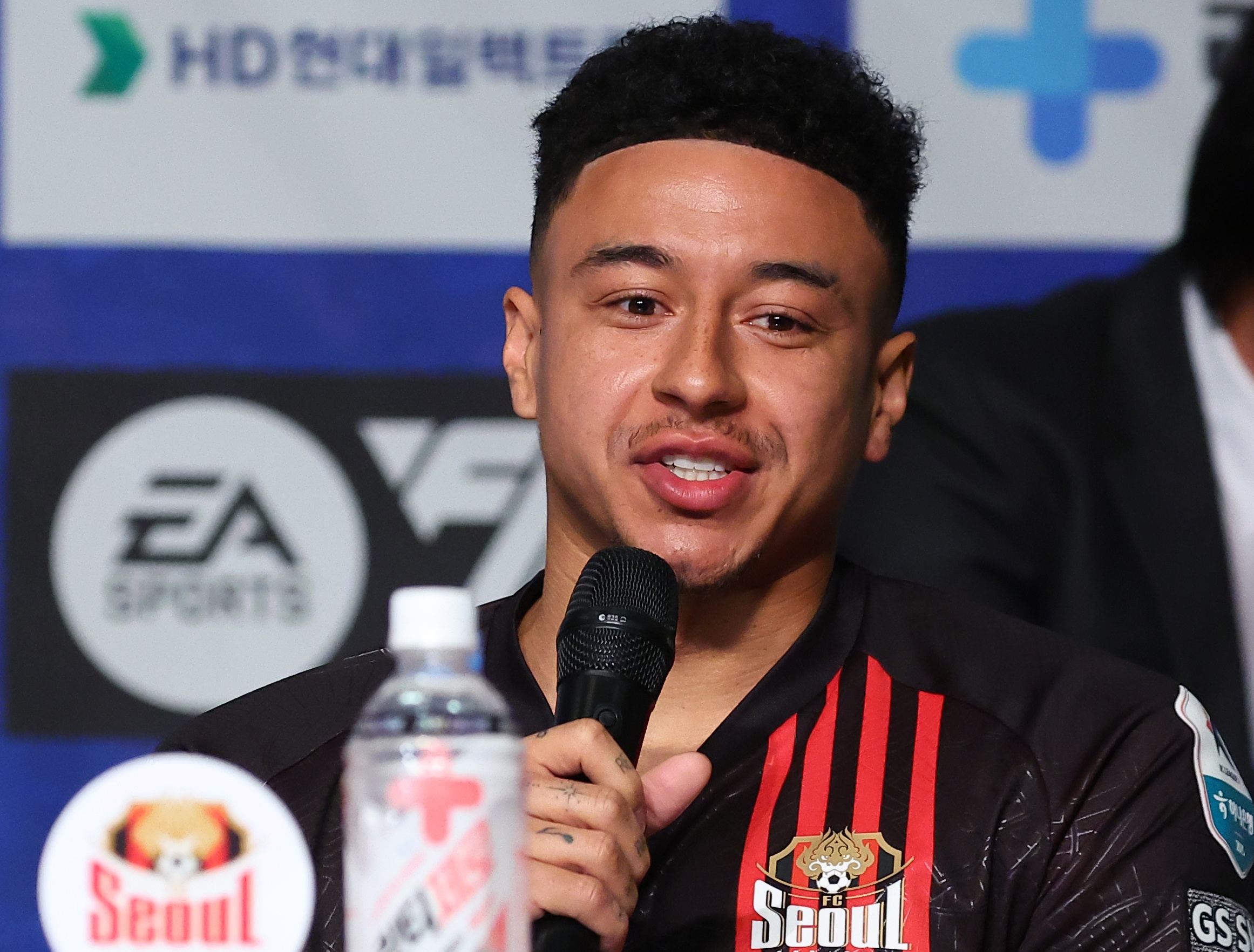 老雷调侃：我能说服克劳奇等热刺名宿复出，球队锋线就靠他们了